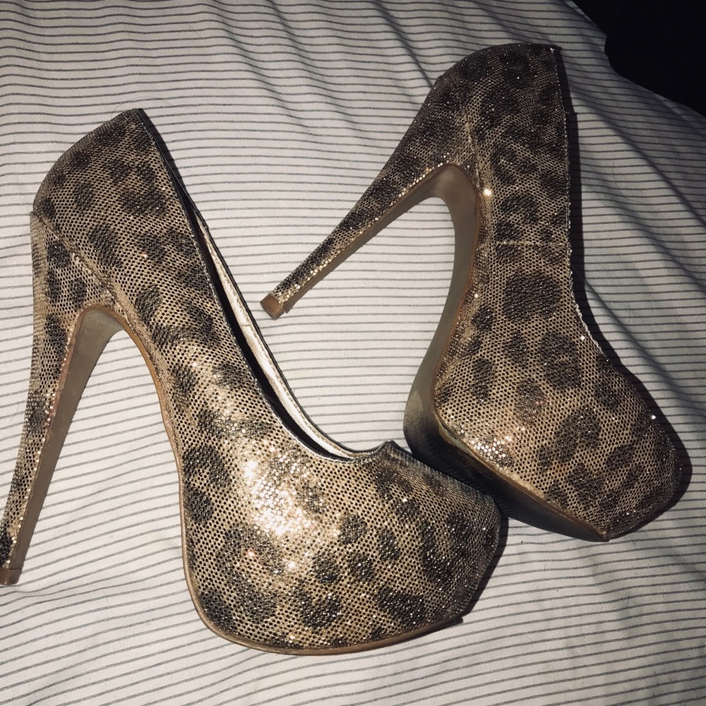Qupid cheetah print glitter pumps/high heels